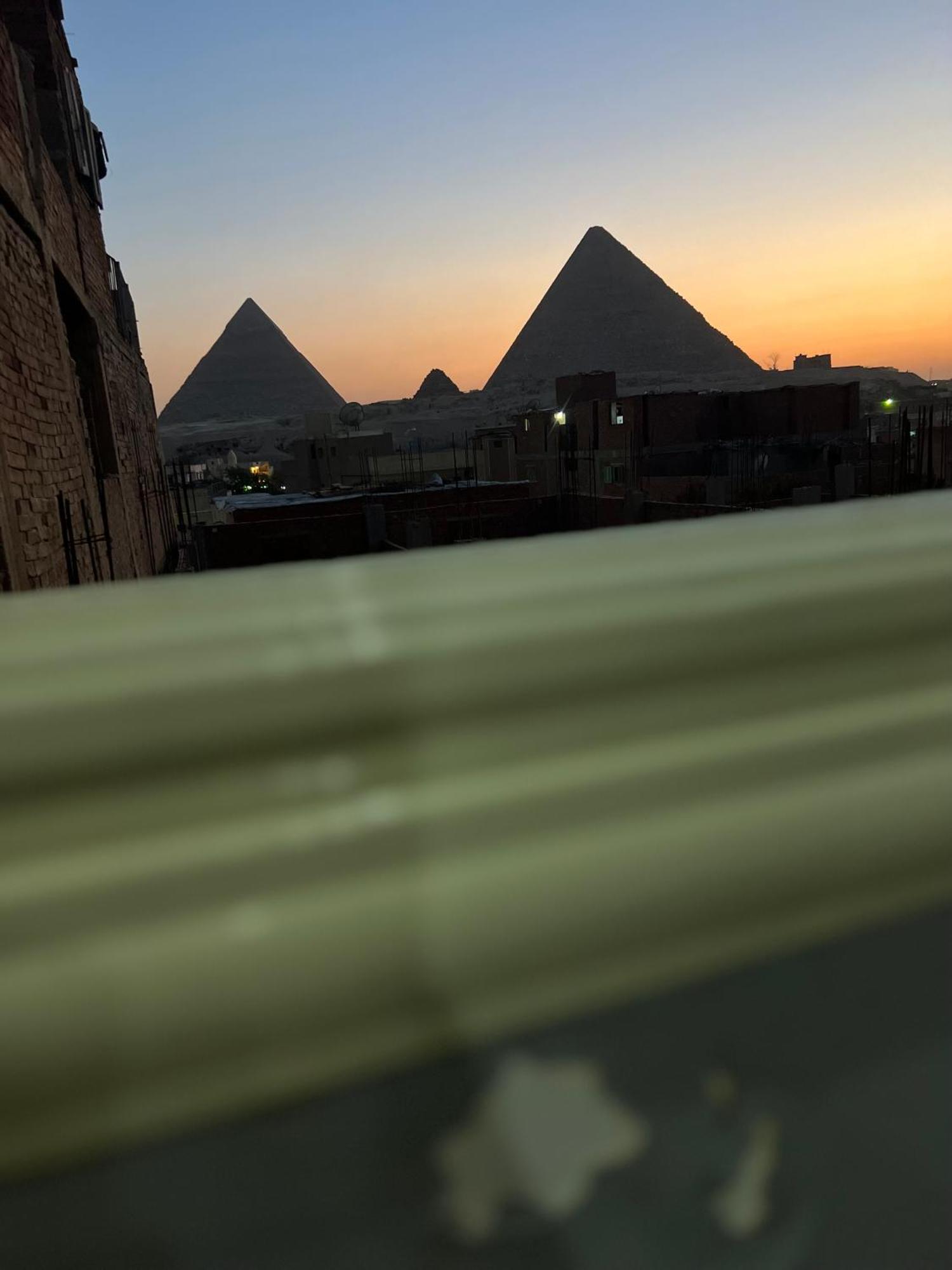 Hotel Three Pyramids Hills 3*